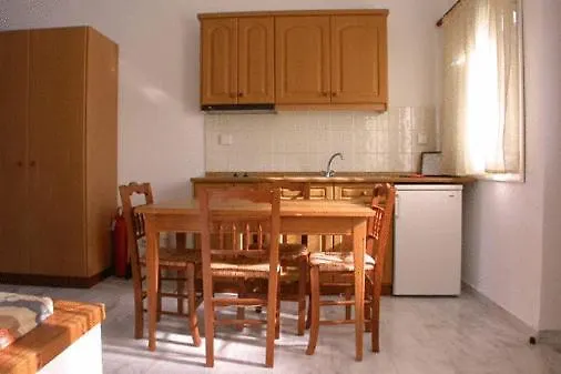 Akrogiali Apartment *